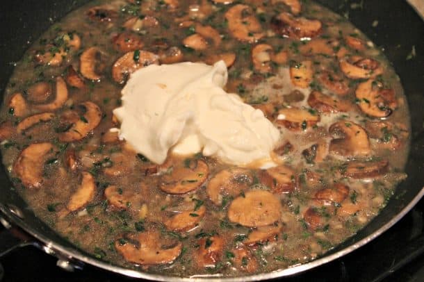 Yogurt in the Pan with the Mushroom Cream Sauce