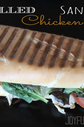 Grilled Chicken Panini Sandwich with Chipotle Mayo, lettuce, tomatoes, and grilled chicken #paninirecipes #chickensandwiches