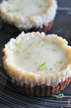Easy to make Mini Cheesecake Key Lime Pie Bites, done in 30 minutes. The perfect bite size dessert!| joyfulhealthyeats.com #recipes