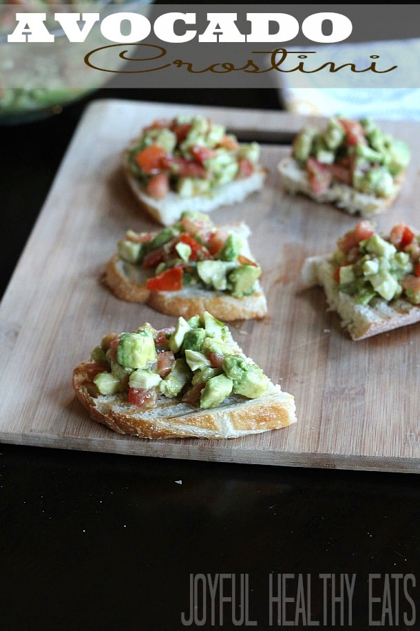 Image titre pour Crostini à l'avocat 