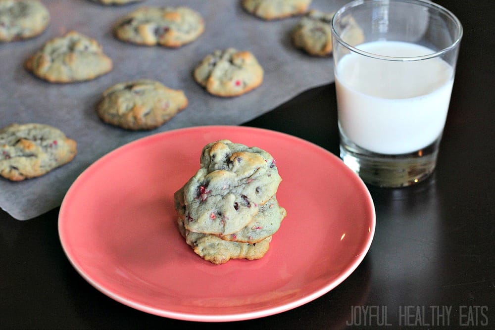 Raspberry Chocolate Chip Cookies #healthycookies #dessert #chocolatechipcookies