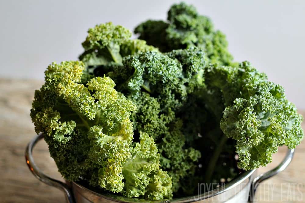 How to Prep Kale #kale #kalerecipes #kalemassage