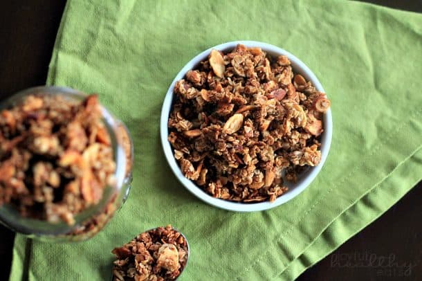 Homemade Almond Vanilla Granola 4