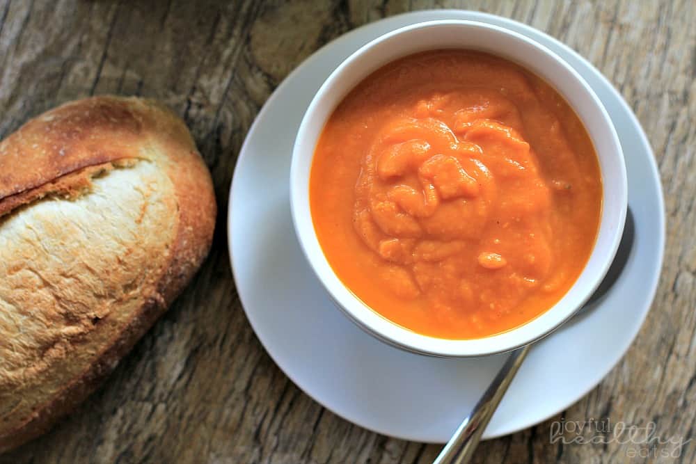 Orange Carrot Ginger Soup, the perfect comfort soup for the fall! | www.joyfulhealthyeats.com