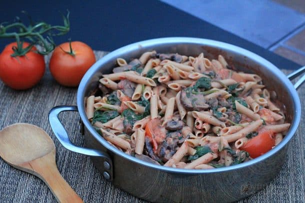 Spinach Mushroom Pasta with Creamy Tomato Sauce 1