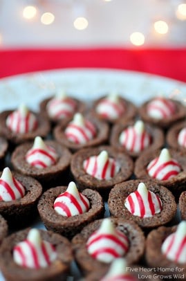 candy cane kiss brownie bites by five heart for more yummy christmas desserts - Easy Christmas Desserts Pinterest candy cane kiss brownie bites by five heart for more yummy christmas desserts - Easy Christmas Desserts Pinterest