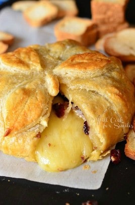 Cranberry-Maple-Baked-Brie-3-from-willcookforsmiles.com-brie-bakedbrie-cranberrie