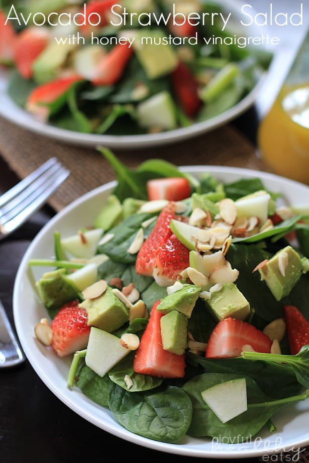Avocado Strawberry Spinach Salad #salad #spinach #cleaneating #paleo #strawberry #avocado
