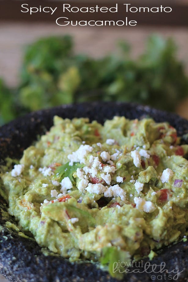 Spicy Roasted Tomato Guacamole #guacamole #appetizers #starter #spicy #roastedtomato #avocado #superbowl #mexicanfood