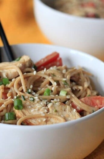 Thai Chicken Peanut Noodles #peanut #thaifood #pastarecipes #chicken #maindish