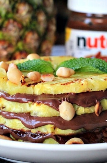 Grilled Pineapple with Nutella & Macadamia Nuts #dessert #healthy #grilled #pineapple #nutella