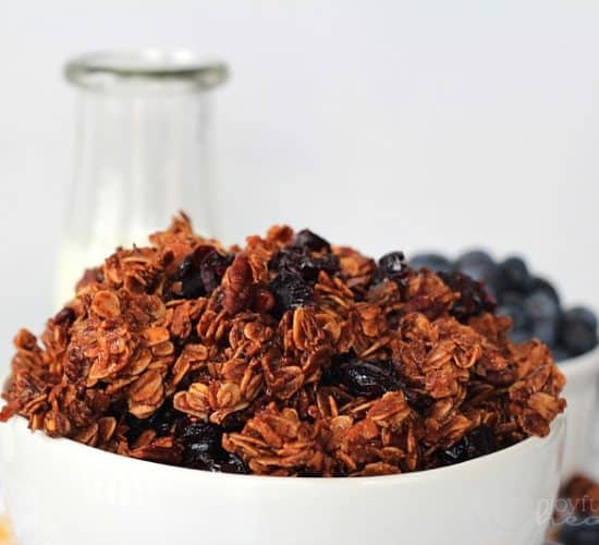 Coconut Blueberry Pecan Granola #healthybreakfast #granola #blueberry #coconut #pecan