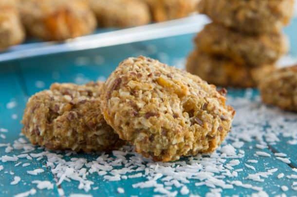 Quinoa-Coconut-Mango-Breakfast-Cookies-7646