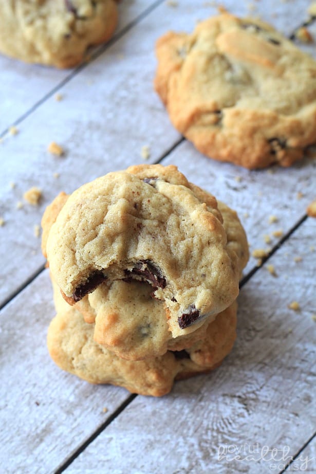 Soft Chocolate Chip Cookie Recipe #chocolatechip #cookierecipe #dessert