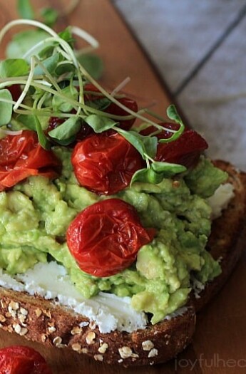 Mashed Avocado Goat Cheese Sandwich with Roasted Cherry Tomatoes #vegetarian #sandwich #recipes #healthy