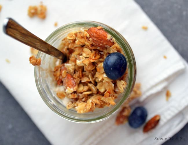 Salted Caramel Almond Granola | www.joyfulhealthyeats.com | #Healthy #Breakfast #Granola #Recipes #SaltedCaramel