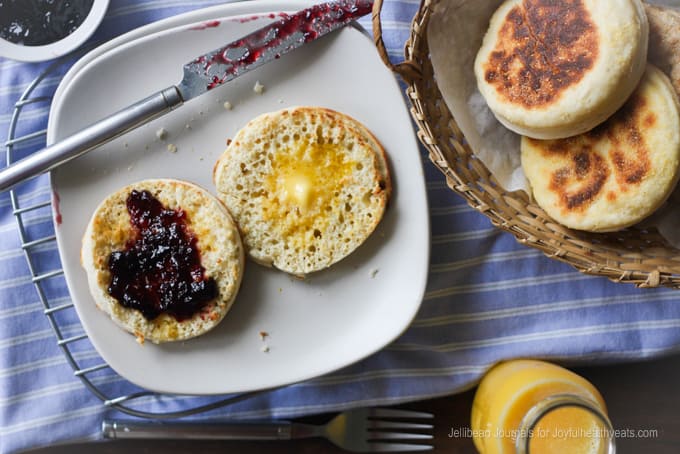 Homemade English Muffins | www.joyfulhealthyeats.com | #breakfast #recipes #bread #englishmuffins