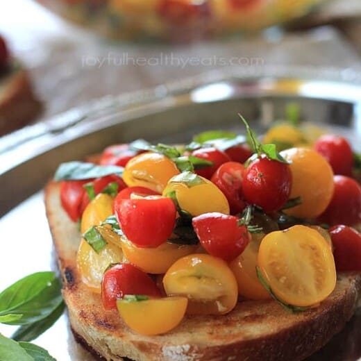 Fresh Tomato Bruschetta with Balsamic Reduction_10