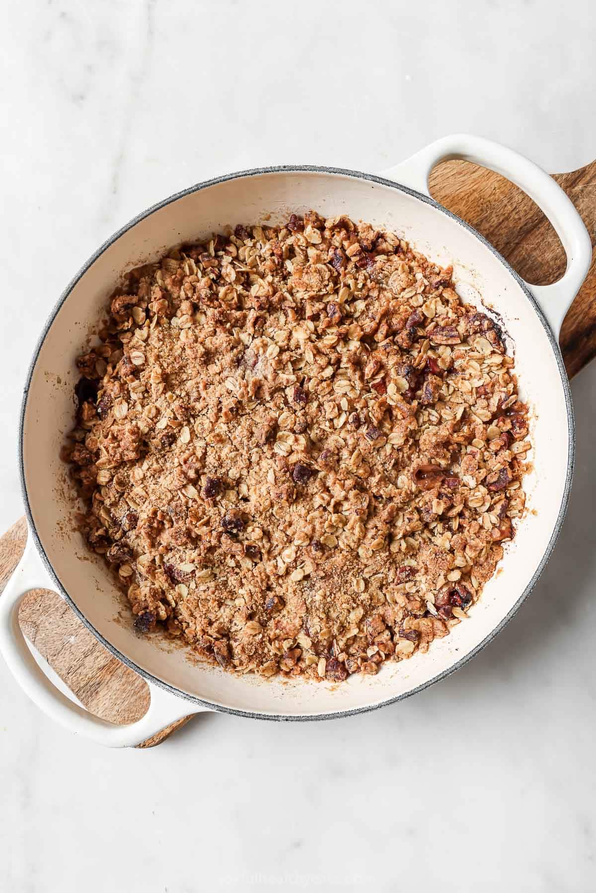 Crunch Oatmeal Pekan Charm. A simple summer sweet! Raspberry peach crisp
