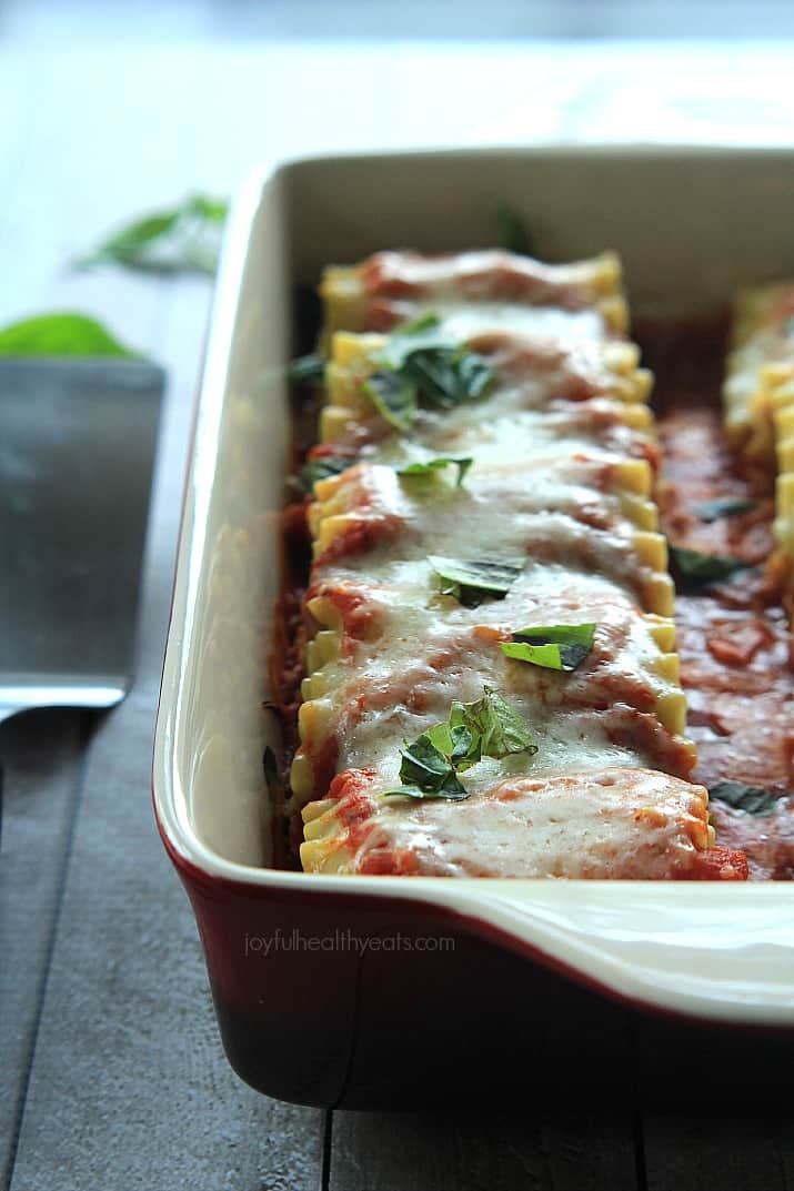 The Best and Healthiest Lasagna you will ever eat.. Skinny Vegetable Lasagna Rolls | www.joyfulhealthyeats #vegetarian