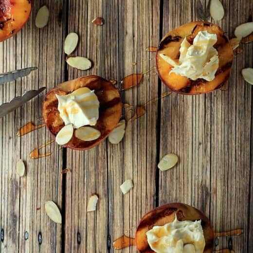 The perfect guilt free late night sweet fix... Grilled Peaches with Maple Honey Mascarpone Cheese | www.joyfulhealthyeats.com