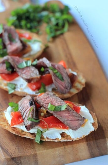 Grilled Ribeye & Roasted Pepper Bruschetta with Whipped Goat Cheese, the ultimate mouth watering appetizer! | www.joyfulhealthyeats.com