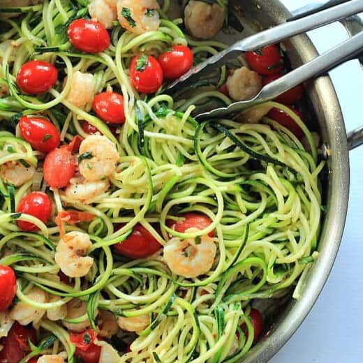 Healthy never tasted so good with this Shrimp Scampi & Zucchini Noodles, made in less than 30 minutes. | www.joyfulhealthyeats.com #paleo #glutenfree