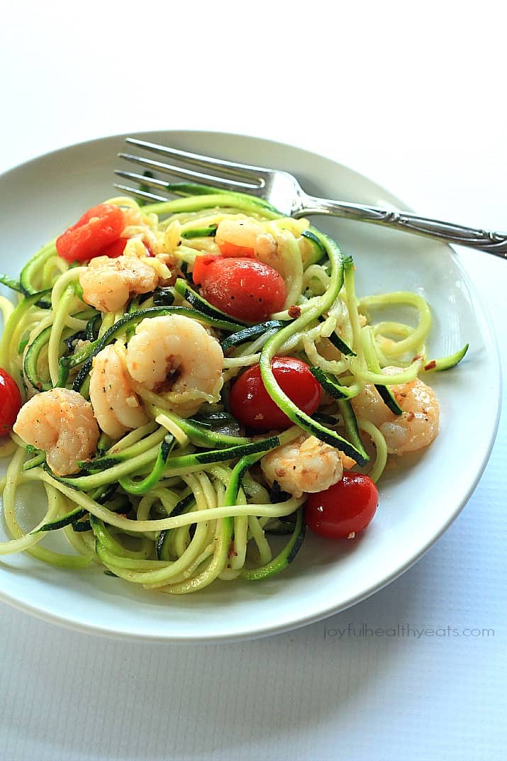 Healthy never tasted so good with this Shrimp Scampi & Zucchini Noodles, made in less than 30 minutes. | www.joyfulhealthyeats.com #paleo #glutenfree