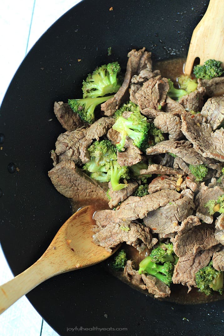An easy to make Paleo & Gluten Free recipe packed with flavor! Beef & Broccoli Stir fry with Cauliflower Rice | www.joyfulhealthyeats.com