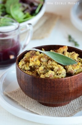 The Ultimate Thanksgiving Recipe Guide with all your favorite heavy hitters, Roasted Turkey, Lump Free Gravy, Homemade Dinner Rolls, and Pumpkin Pie. Come and get it! | www.joyfulhealthyeats.com