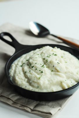 Easy + Creamy Cauliflower Alfredo Sauce, a healthy alternative with half the calories of regular alfredo sauce! Tastes even better! | joyfulhealthyeats.com #recipes