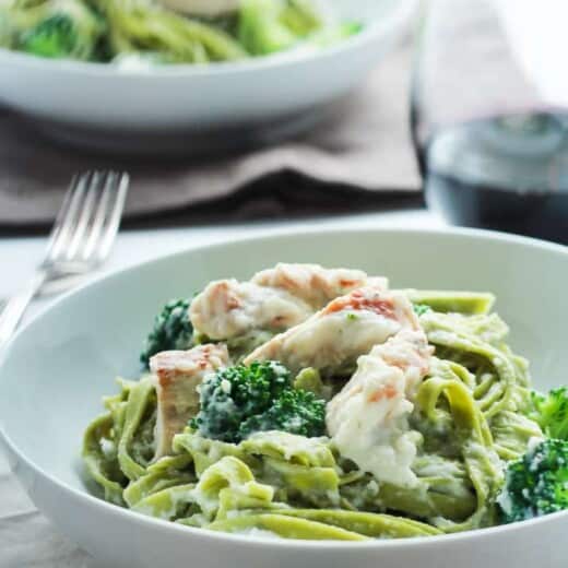 Image of Skinny Chicken Alfredo with Broccoli