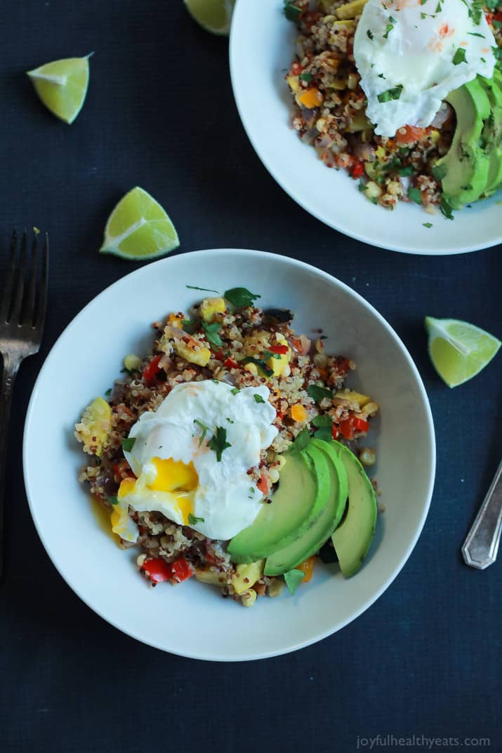 A heart healthy Southwestern Roasted Vegetable Quinoa Salad packed with protein and loads of flavor then topped with a poached egg and fresh avocado! Holy Yum! | joyfulhealthyeats.com #recipes