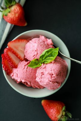 A 5-Minute Healthy Strawberry Basil Frozen Yogurt recipe perfect to cool you down in summer, made with only 5 ingredients and naturally sweetened! | joyfulhealthyeats.com #recipes Easy Healthy Recipes