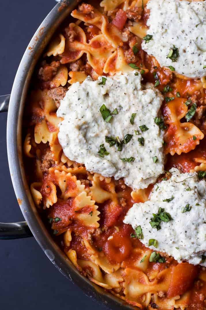 Easy Polka Dot Lasagna Skillet made all in one pot and only 30 minutes! Plus a cookbook review of #expresslanecooking | joyfulhealthyeats.com #recipes