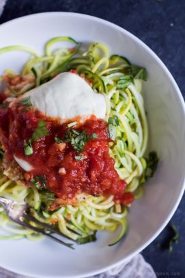 Lighter Baked Chicken Parmesan with Zucchini Noodles, your family will adore this lightened up twist on a classic. Only 387 calories a serving! Healthy comfort food is the best comfort food!| joyfulhealthyeats.com #zoodles Quick Easy Dinner Ideas