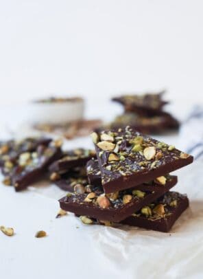 Easy 3-Ingredient Salted Pistachio Chocolate Bark Recipe