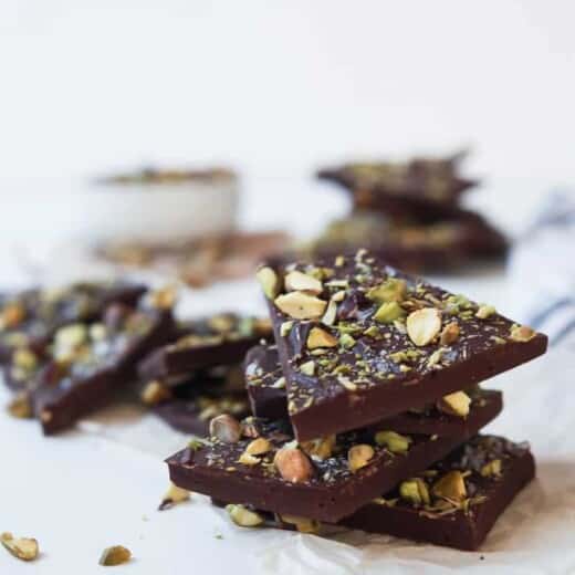 3-ingredient Salted Pistachio Chocolate Bark-7