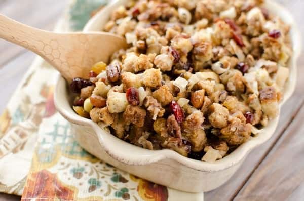 Crock-Pot-Cranberry-Pecan-Stuffing-4-copy