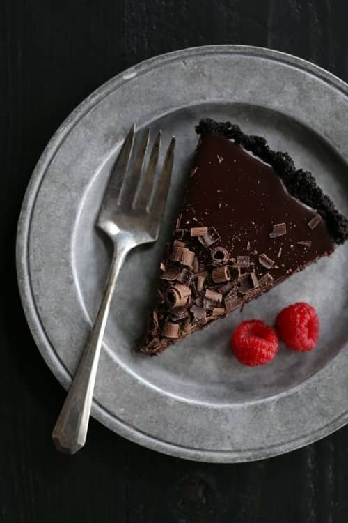 A roundup of 17 easy tasty recipes to help create a romantic Valentine's Day Date - everything from fun cocktails, decadent desserts, and savory main dishes! | joyfulhealthyeats.com 