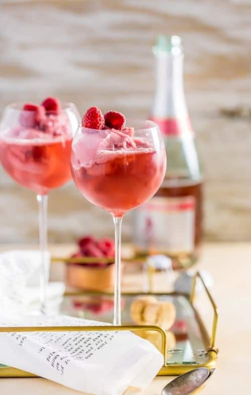 A roundup of 17 easy tasty recipes to help create a romantic Valentine's Day Date - everything from fun cocktails, decadent desserts, and savory main dishes! | joyfulhealthyeats.com 