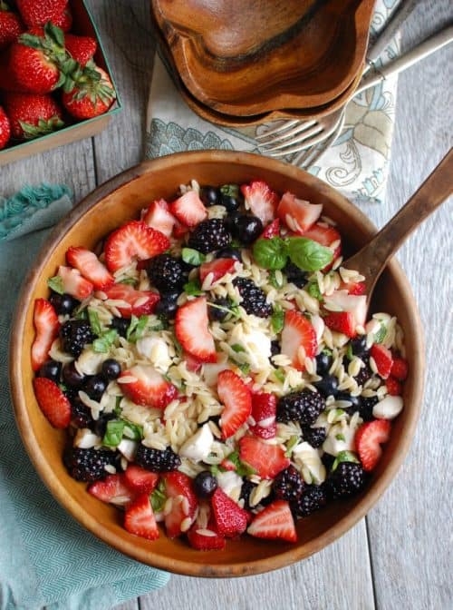 The BEST of the BEST 4th of July Recipes to ensure you have one bomb of a Holiday Party! From juicy burgers, classic side dishes, fun cocktails, and delicious desserts ... your one stop shop for holiday recipes! | joyfulhealthyeats.com