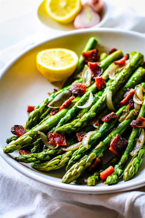 The BEST of the BEST 4th of July Recipes to ensure you have one bomb of a Holiday Party! From juicy burgers, classic side dishes, fun cocktails, and delicious desserts ... your one stop shop for holiday recipes! | joyfulhealthyeats.com