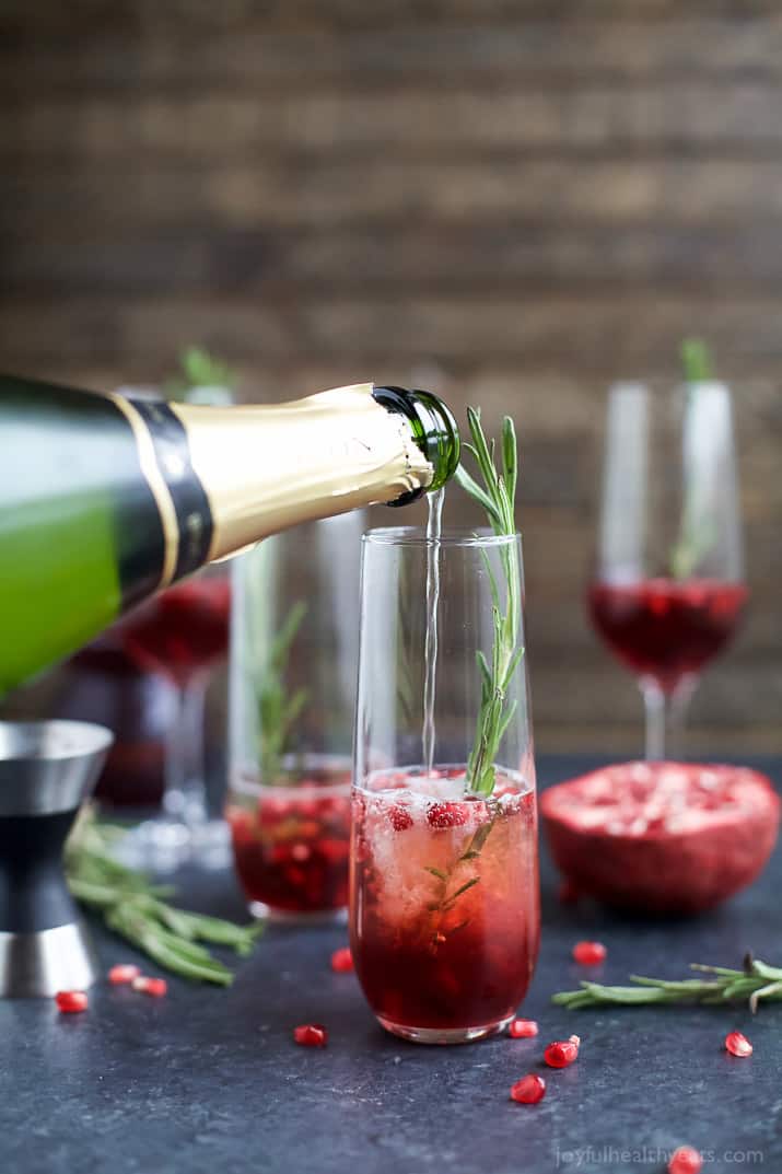 4 Ingredient Sparkling Pomegranate Mimosas are a fun cocktail to start your weekend with! Perfect for the holidays, great for brunch or a girls weekend! | joyfulhealthyeats.com 