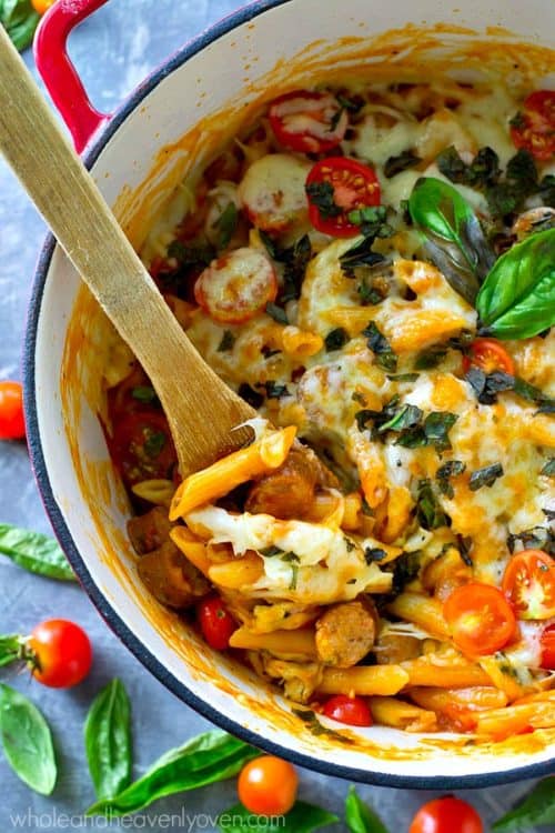 One pot, thirty minutes, and only a handful of ingredients is all you’re going to need to make this cozy caprese pasta! — An entire meal-in-one for those weeknights when you don’t feel like cooking!