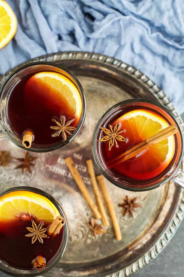 Holiday Spiced Mulled Wine, an easy party cocktail that will please a crowd. This Mulled Wine is perfect for any Holiday Party and sure to warm you up from head to toe! | joyfulhealthyeats.com