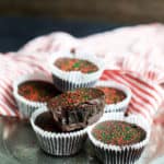 THIN MINT OREO BITES, an easy 3 ingredient Christmas treat that will be a crowd favorite this Holiday Season! | joyfulhealthyeats.com