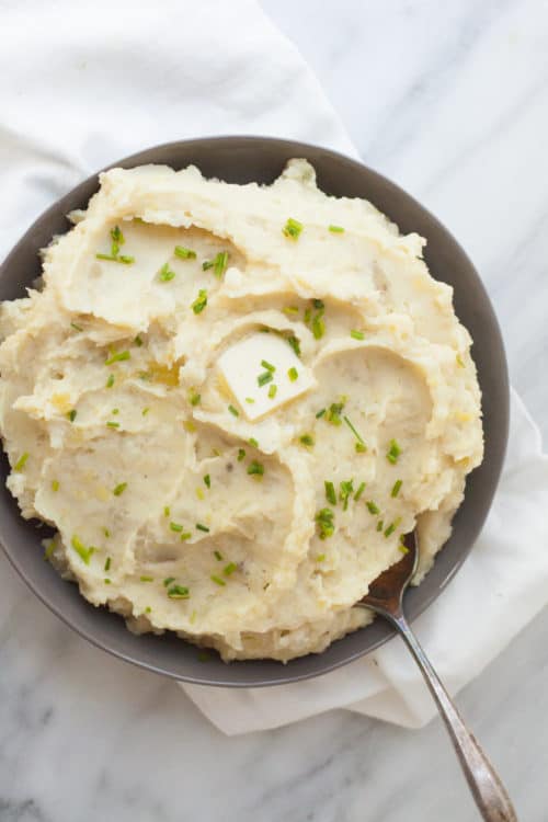 Look no further with the ULTIMATE Holiday Guide for Thanksgiving! This Turkey Day roundup has 45+ Thanksgiving recipes to ensure that you have the BEST and most flavorful feast around! | joyfulhealthyeats.com