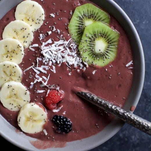 Banana Berry Smoothie Bowl - web-5