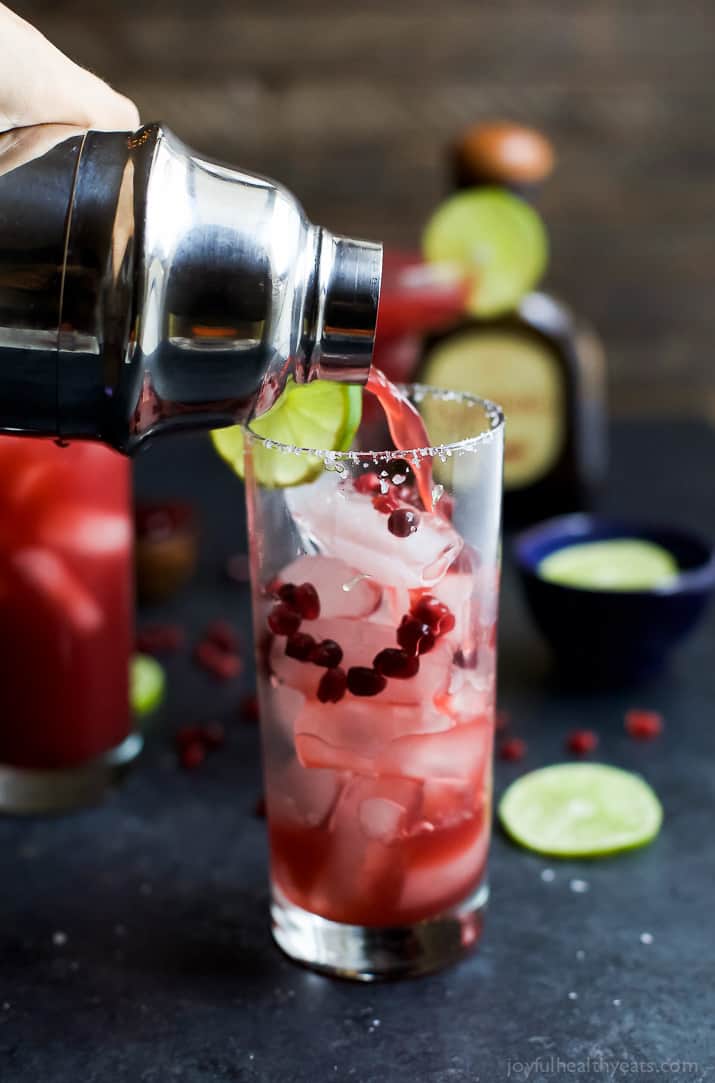 POMEGRANATE MARGARITAS an easy cocktail recipe you can rock all year round! Made with fresh ingredients. Cheers to the BEST Margarita Recipe ever! | joyfulhealthyeats.com